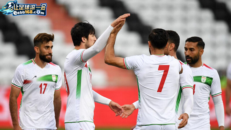 亚洲杯半决战：伊朗防线对抗卡塔尔进攻实力，谁能胜出？